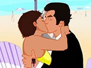 Play Pierce Brosnan Kissing